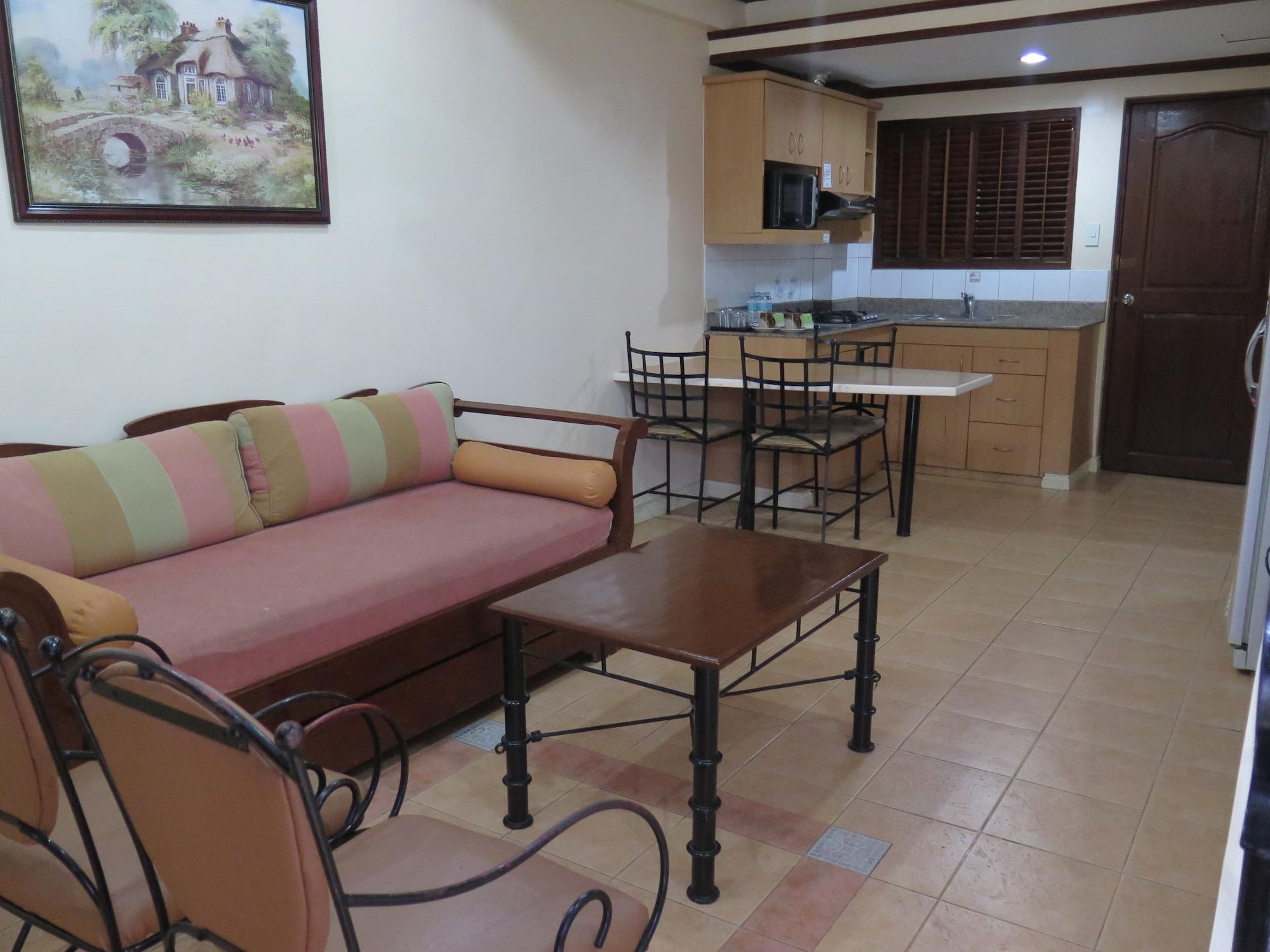 Crown Regency Residences Davao Exterior photo