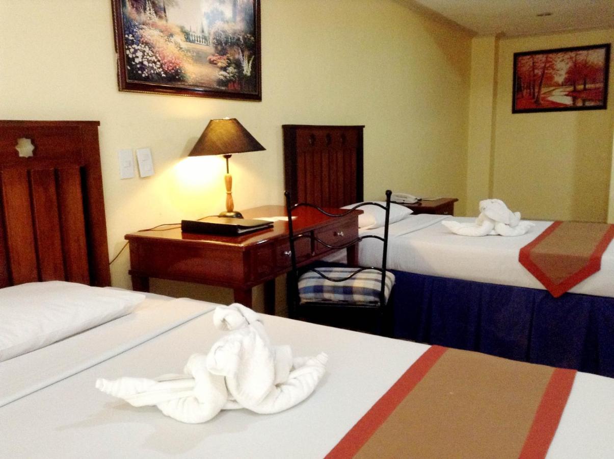 Crown Regency Residences Davao Exterior photo