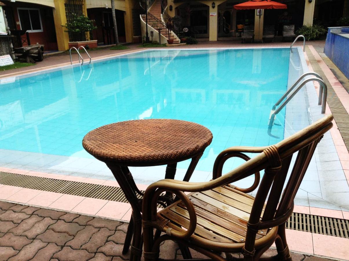 Crown Regency Residences Davao Exterior photo