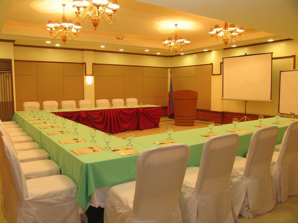 Crown Regency Residences Davao Exterior photo