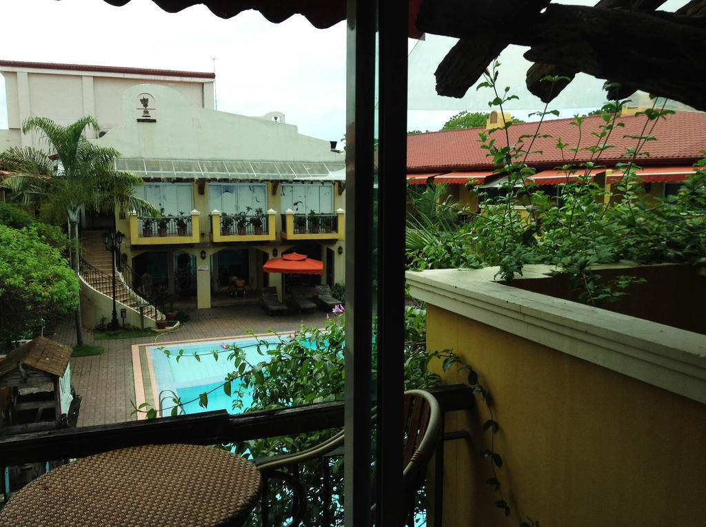Crown Regency Residences Davao Exterior photo