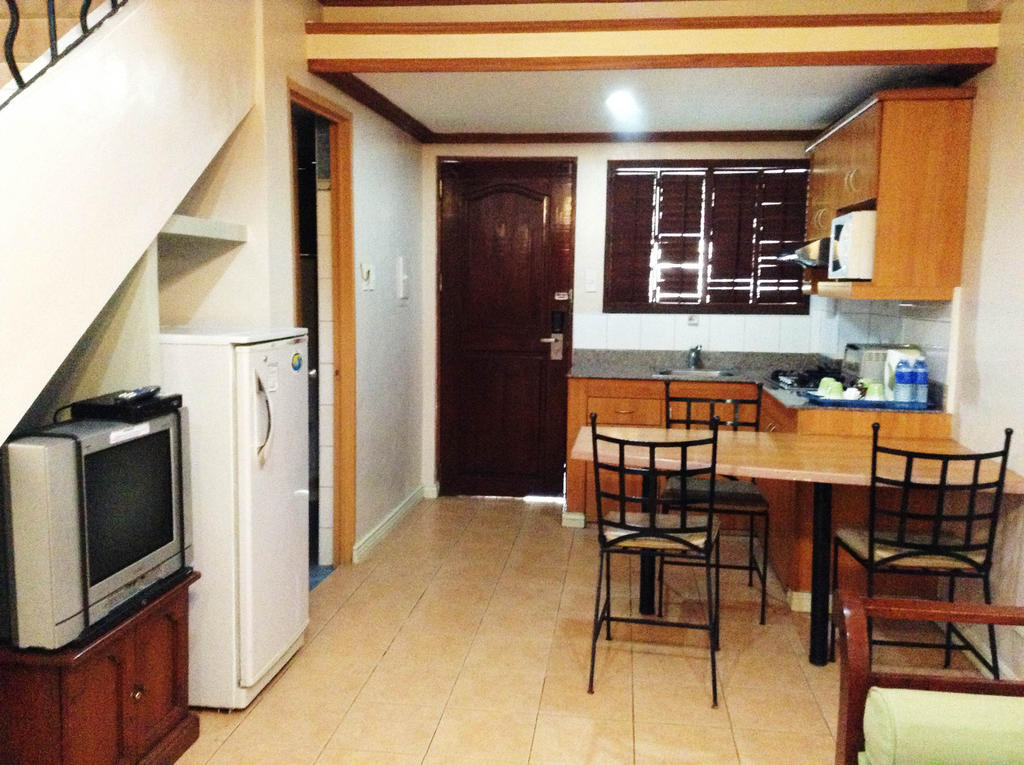 Crown Regency Residences Davao Exterior photo
